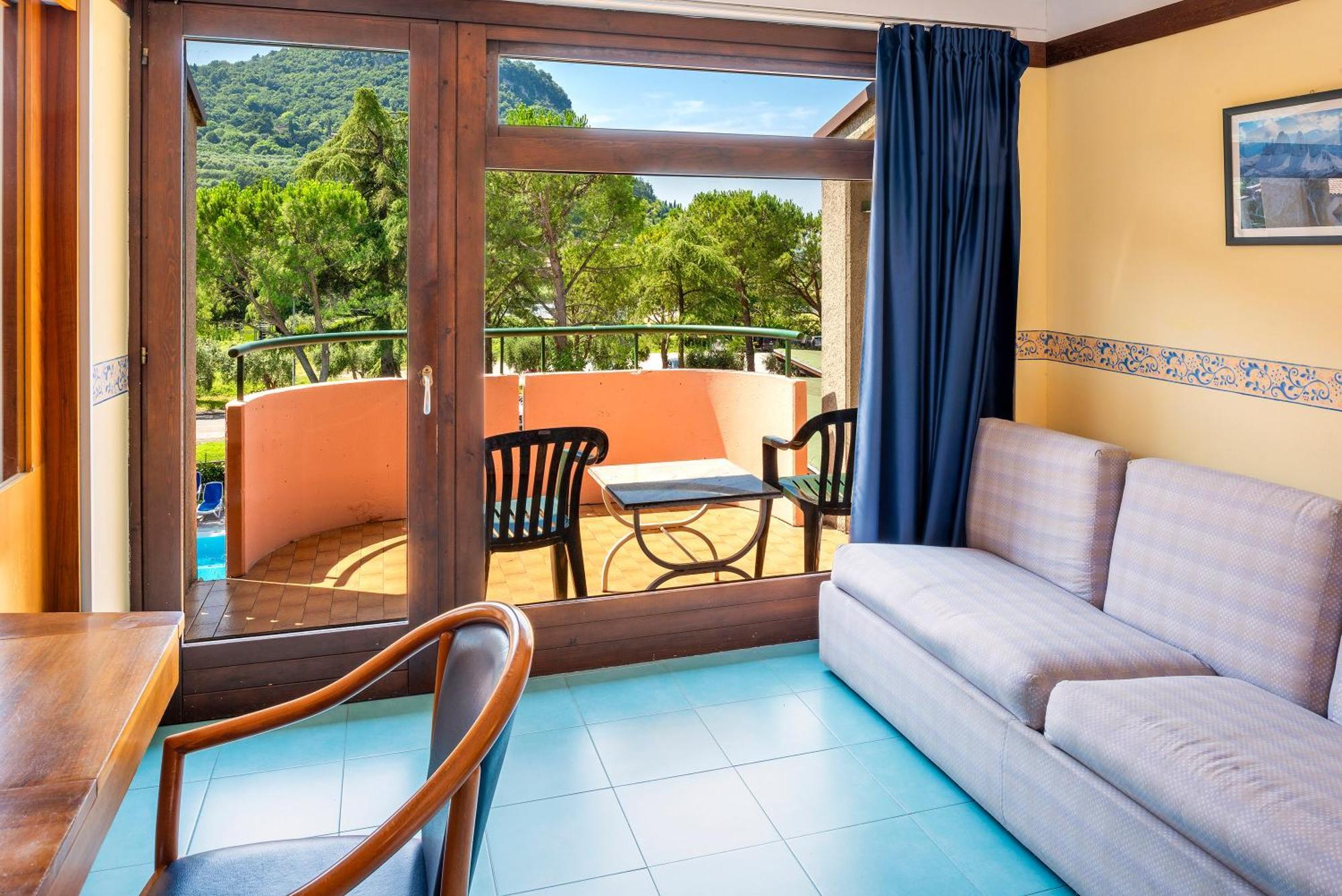 Hotel Royal Garda  Exterior photo