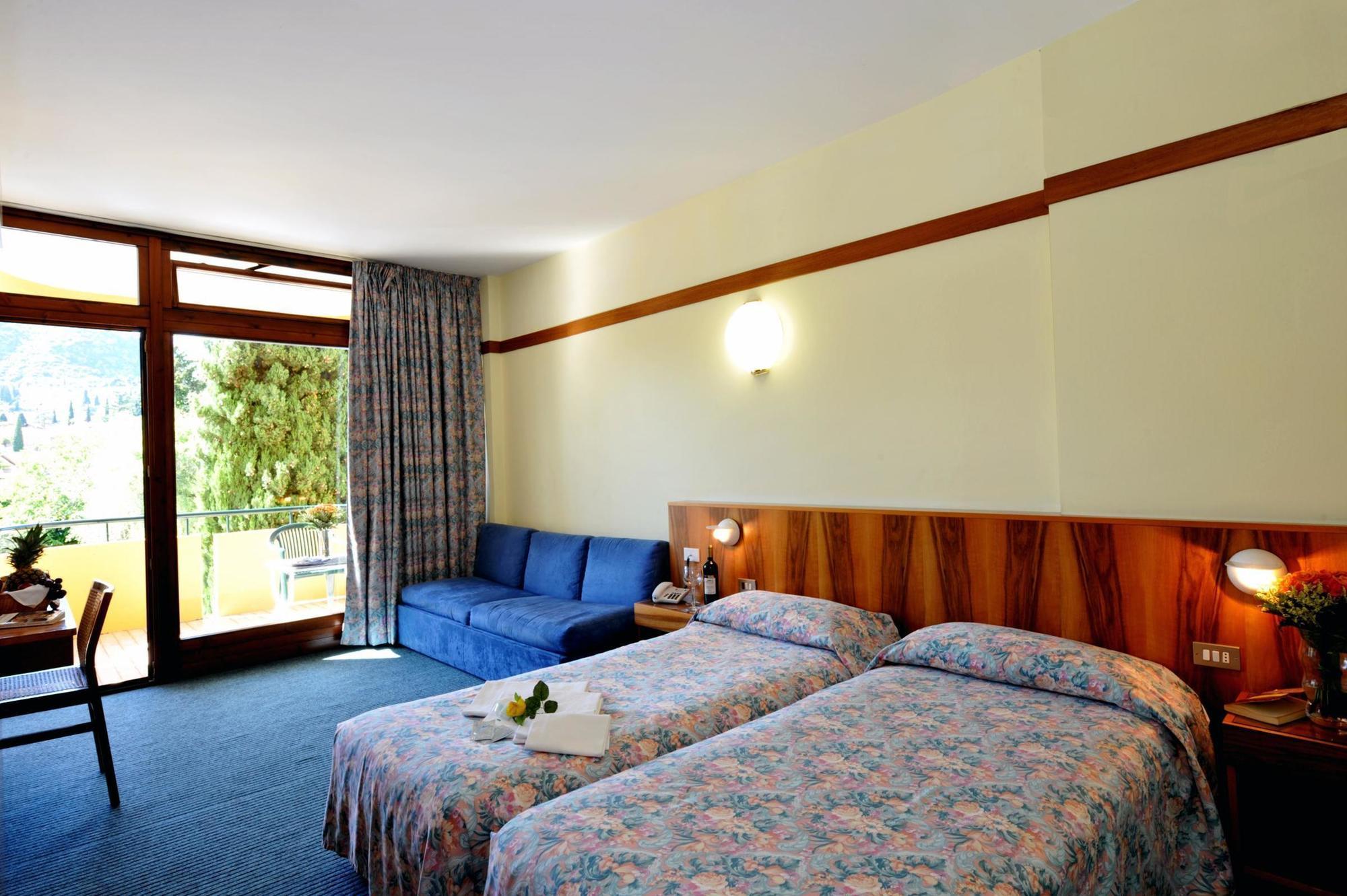Hotel Royal Garda  Exterior photo
