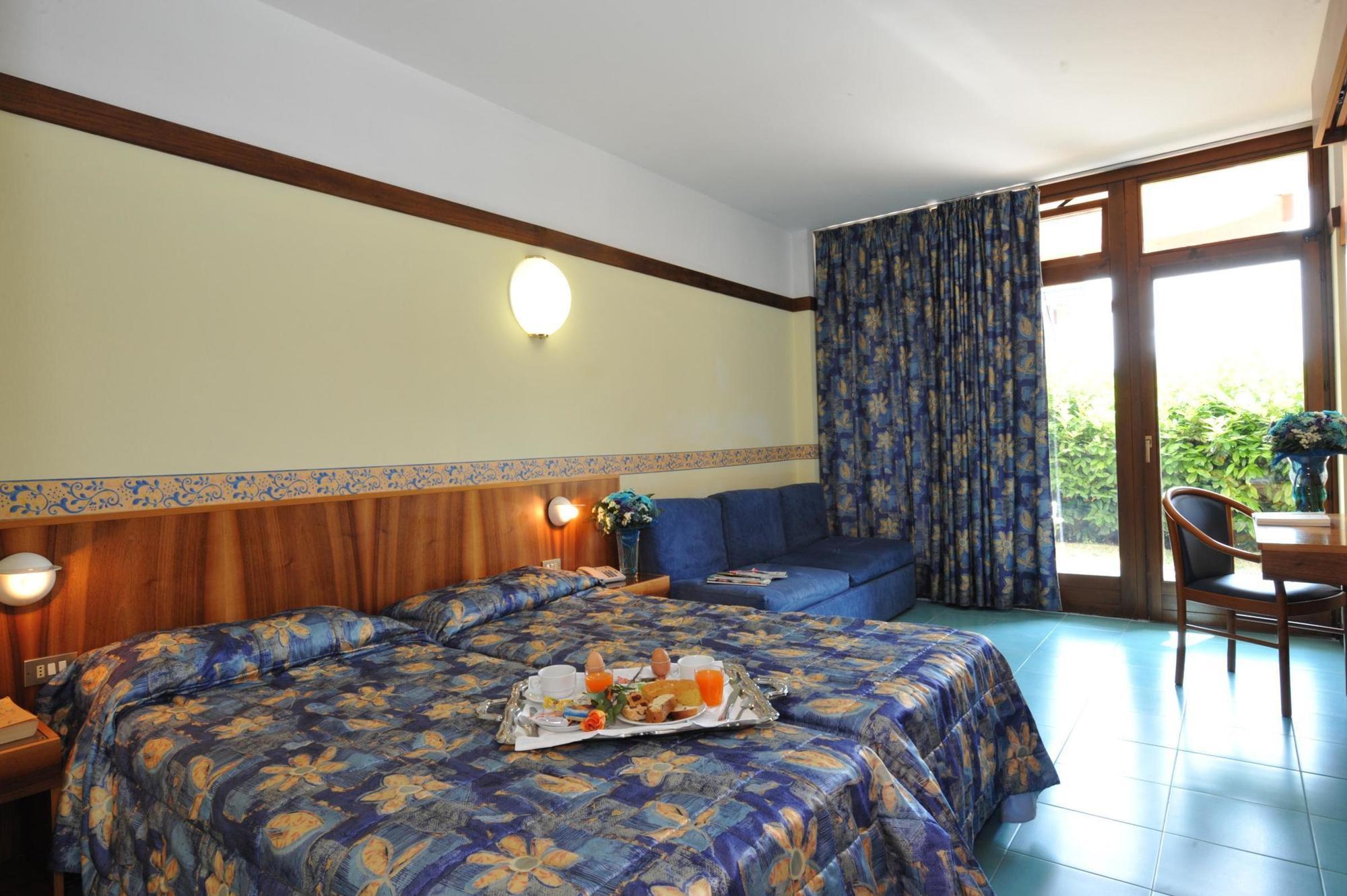 Hotel Royal Garda  Exterior photo